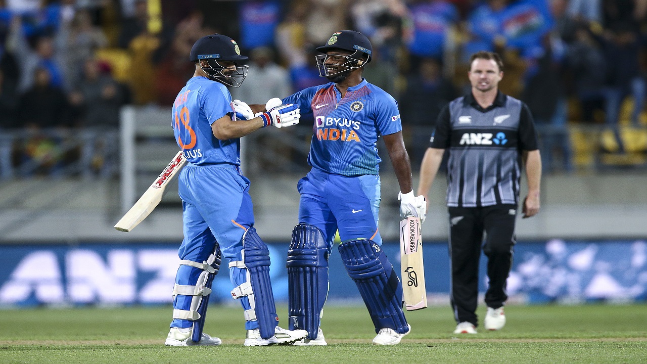 Virat Kohli And Rohit Sharma Give Super Over Lessons To New Zealand